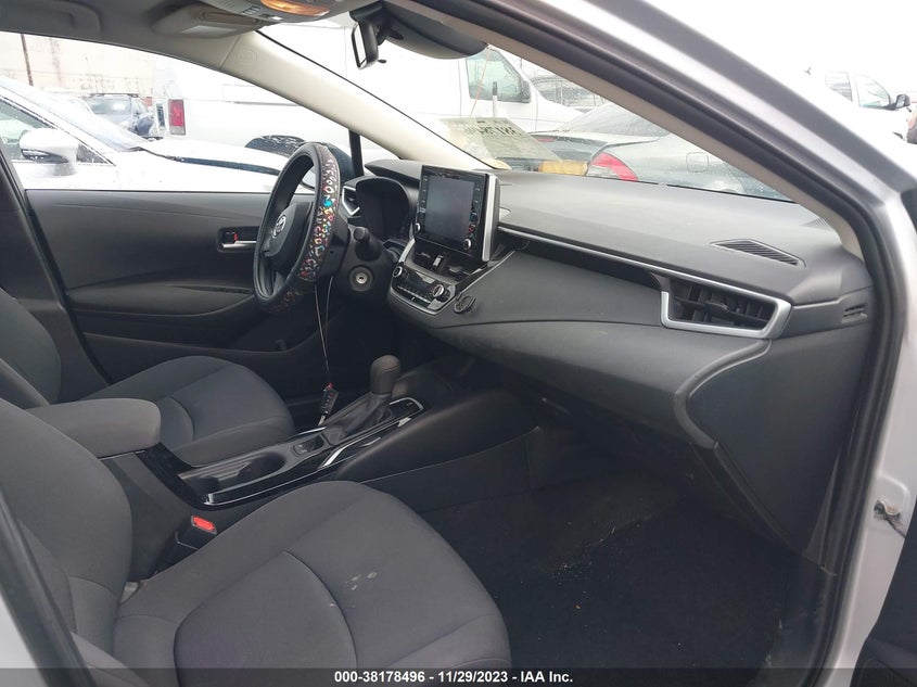 VIN 5YFEPRAE7LP044670 2020 TOYOTA COROLLA LE