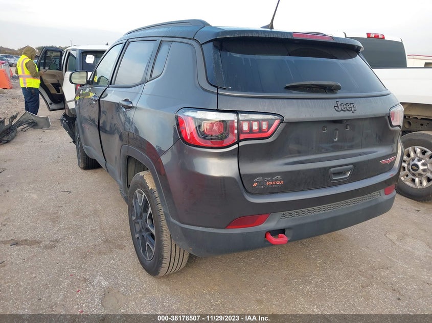 VIN 3C4NJDDB6KT668994 2019 JEEP COMPASS TRAILHAWK
