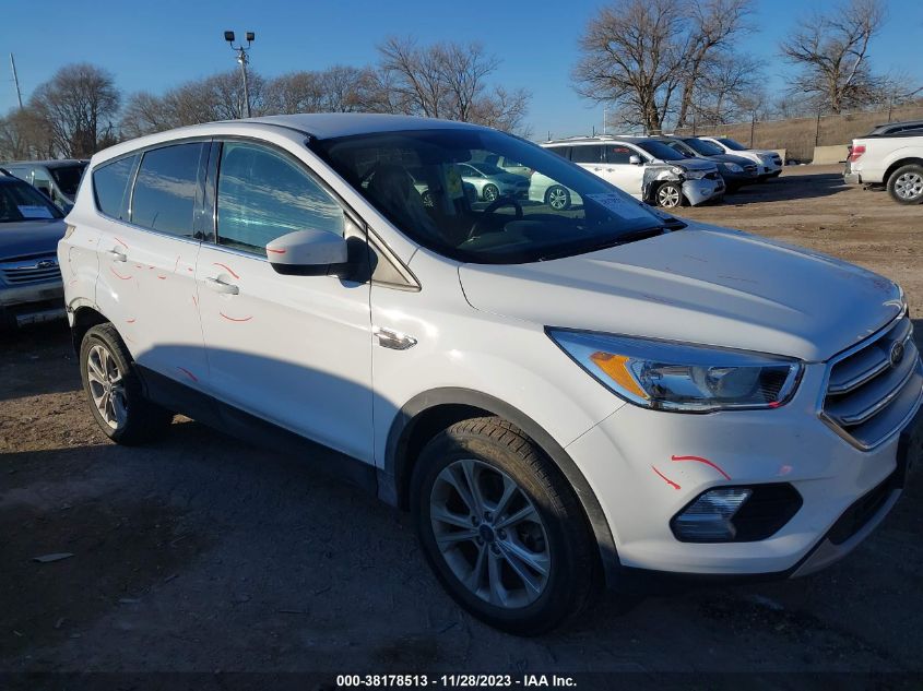 2017 FORD ESCAPE SE - 1FMCU9G91HUE73755