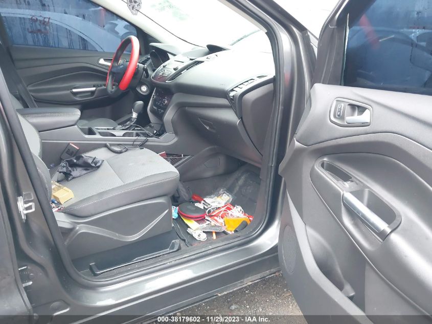 2017 FORD ESCAPE SE - 1FMCU0GD8HUC27317