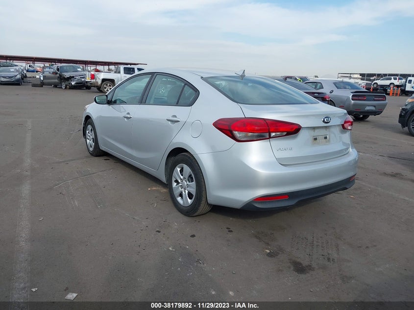 VIN 3KPFK4A70HE093192 2017 KIA FORTE LX