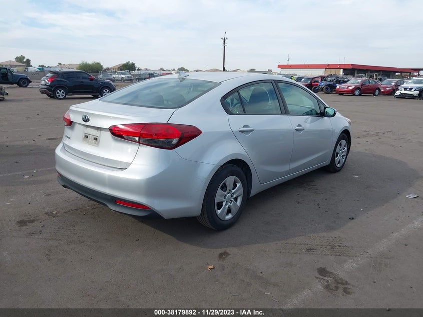 VIN 3KPFK4A70HE093192 2017 KIA FORTE LX