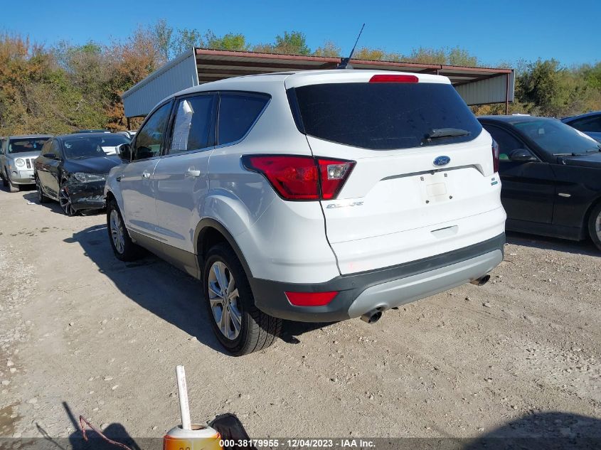 2019 FORD ESCAPE SE - 1FMCU9GDXKUA01663