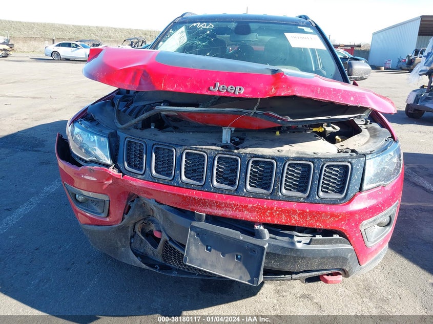 VIN 3C4NJDDB2LT136904 2020 JEEP COMPASS TRAILHAWK