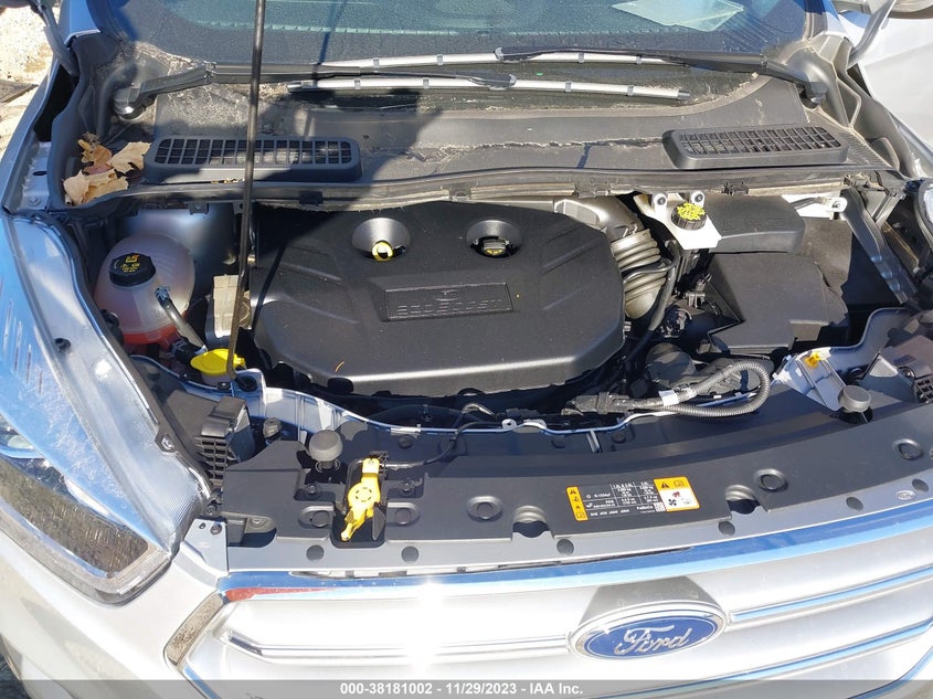 VIN 1FMCU9G96HUD66331 2017 FORD ESCAPE SE