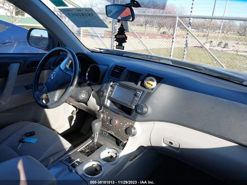 2013 TOYOTA HIGHLANDER PLUS/SE - 5TDBK3EH9DS241738