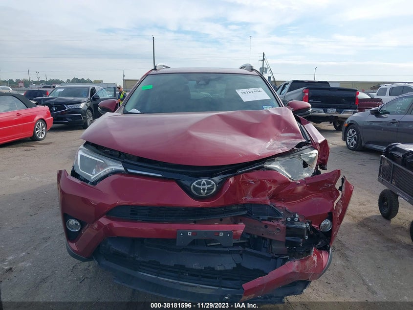 VIN 2T3WFREV5JW496105 2018 TOYOTA RAV4 ADVENTURE/XLE