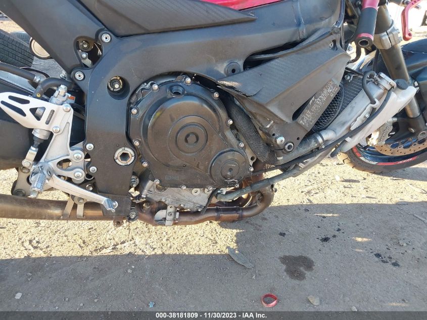 2013 SUZUKI GSX-R600 - JS1GN7FA9D2101857
