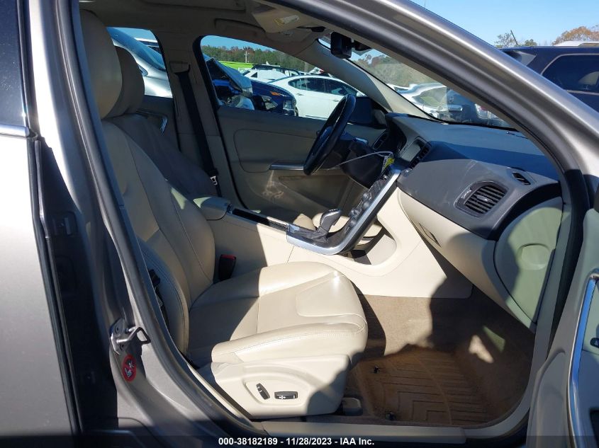 2015 VOLVO S60 T5 PREMIER - YV140MFB4F1301515