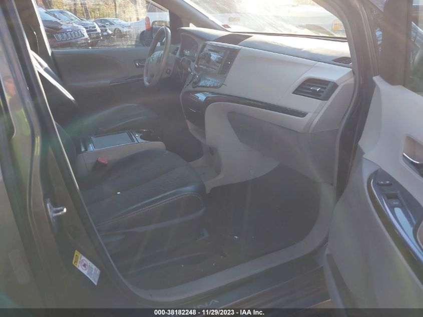 2013 TOYOTA SIENNA SE 8 PASSENGER - 5TDXK3DC9DS312884