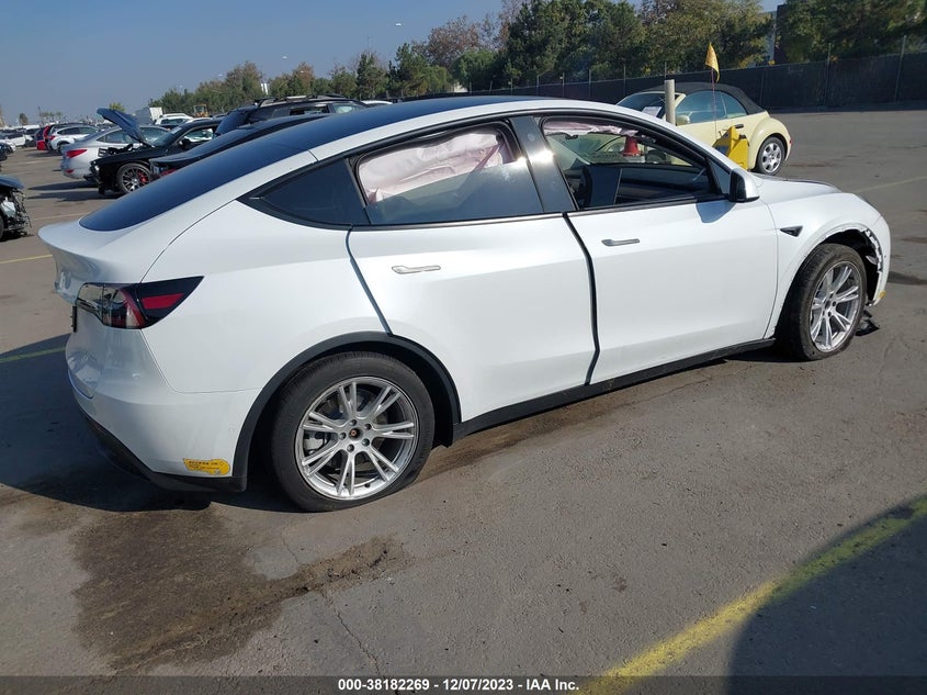 VIN 7SAYGDEE5NF449860 2022 TESLA MODEL Y