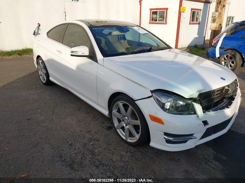 2013 MERCEDES-BENZ C 250 - WDDGJ4HB6DG008874