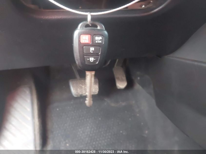2019 TOYOTA COROLLA SE - 5YFBURHE5KP916828