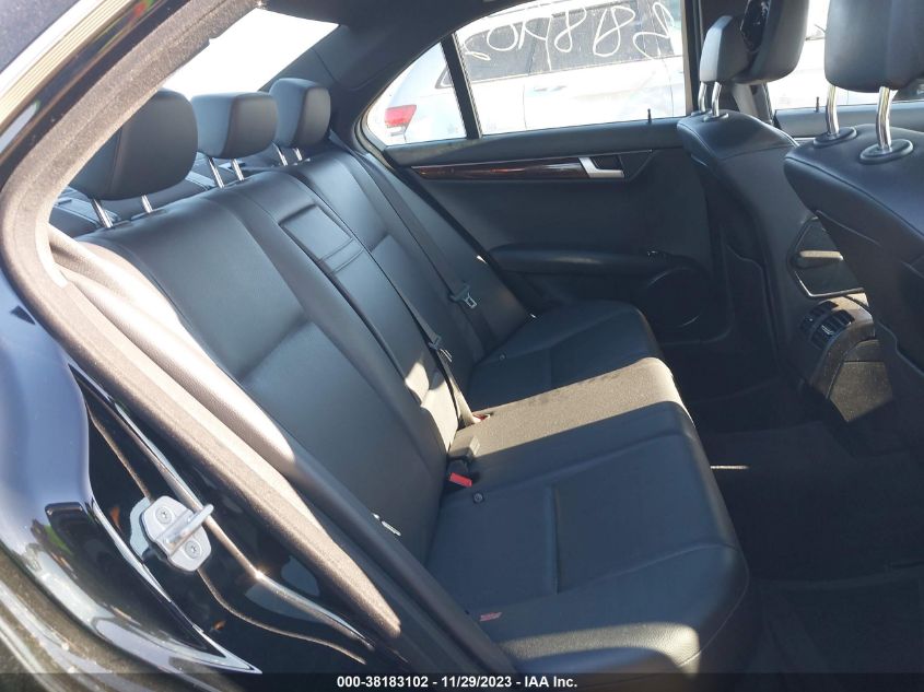 2013 MERCEDES-BENZ C 300 LUXURY 4MATIC - WDDGF8AB9DA753415