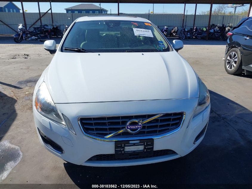 2013 VOLVO S60 T5/T5 PLATINUM - YV1612FS2D2217453