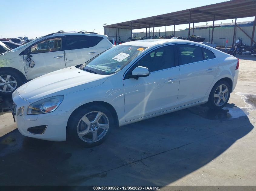 2013 VOLVO S60 T5/T5 PLATINUM - YV1612FS2D2217453
