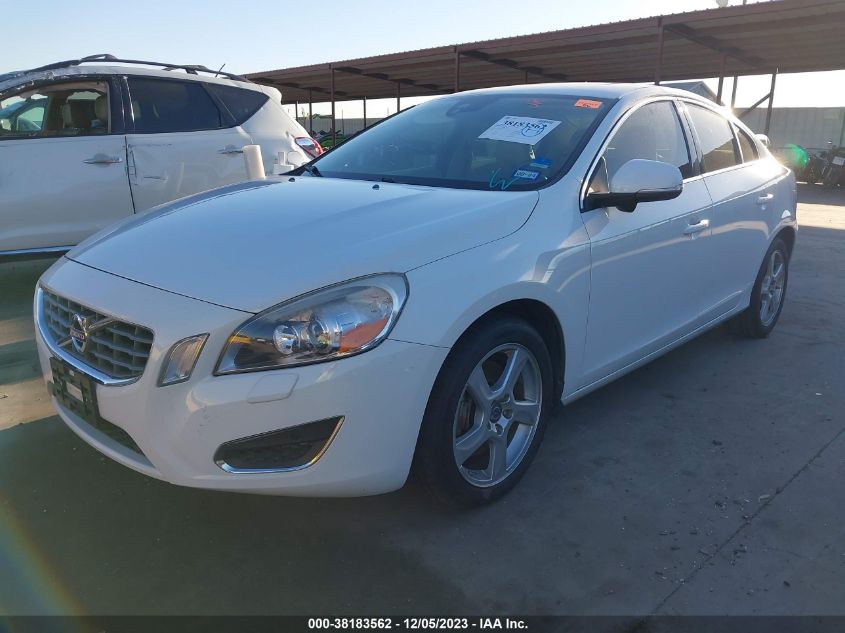 2013 VOLVO S60 T5/T5 PLATINUM - YV1612FS2D2217453