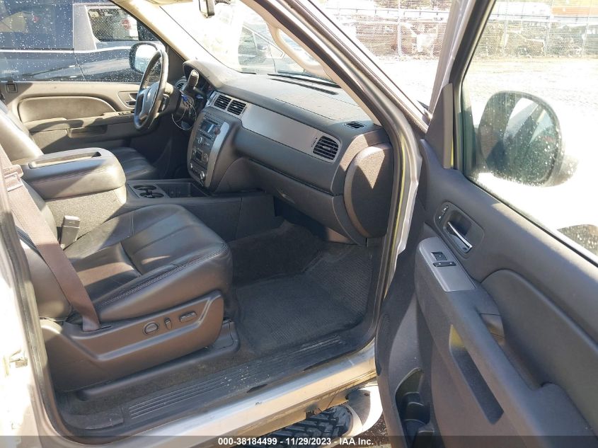 2013 CHEVROLET SUBURBAN 1500 LT 1GNSKJE79DR138966