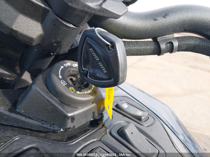 2022 CAN-AM SPYDER ROADSTER RT/RT LIMITED 2BXNBDD21NV001649