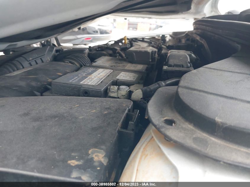 2018 HYUNDAI ELANTRA SEL - 5NPD84LF6JH227456