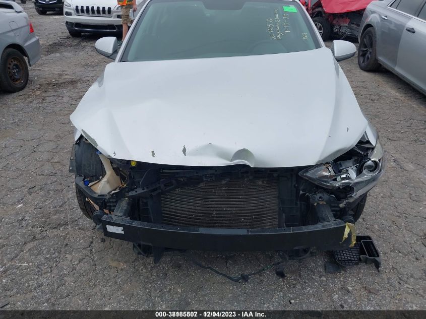 2018 HYUNDAI ELANTRA SEL - 5NPD84LF6JH227456