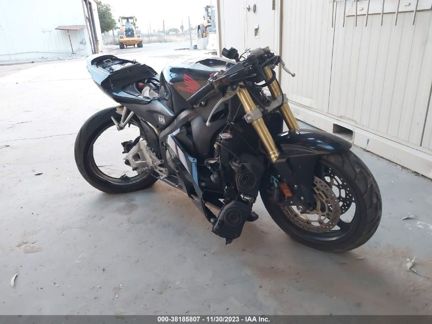 2006 HONDA CBR600 RR - JH2PC37056M311011