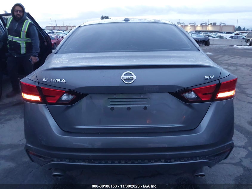 VIN 1N4BL4DV9KC121002 2019 NISSAN ALTIMA SV