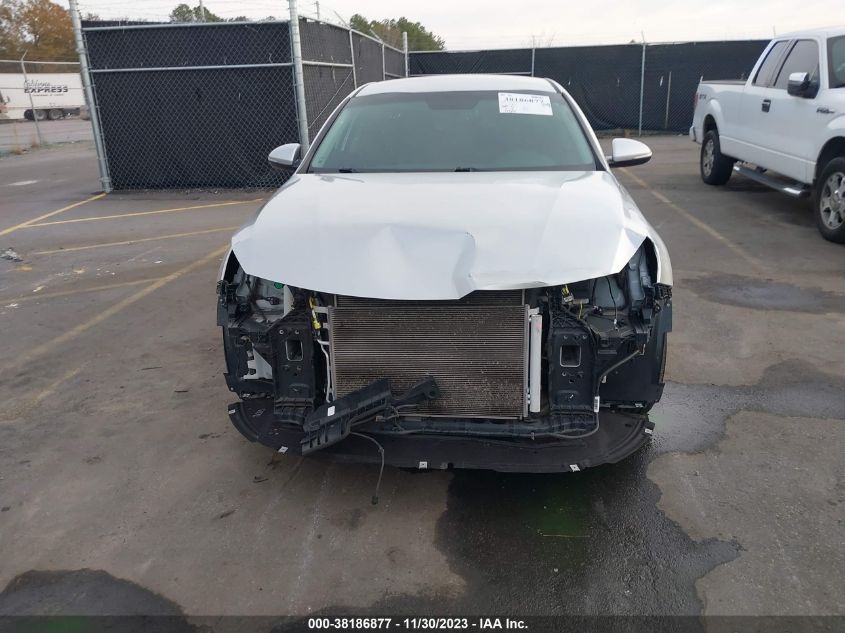 2018 KIA OPTIMA LX - 5XXGT4L3XJG229594