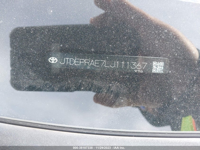 VIN JTDEPRAE7LJ111367 2020 TOYOTA COROLLA LE