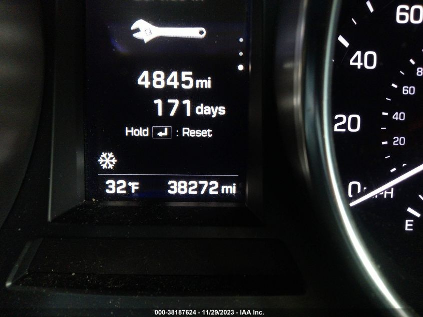 2017 HYUNDAI SANTA FE SE/LIMITED - KM8SRDHF7HU248910