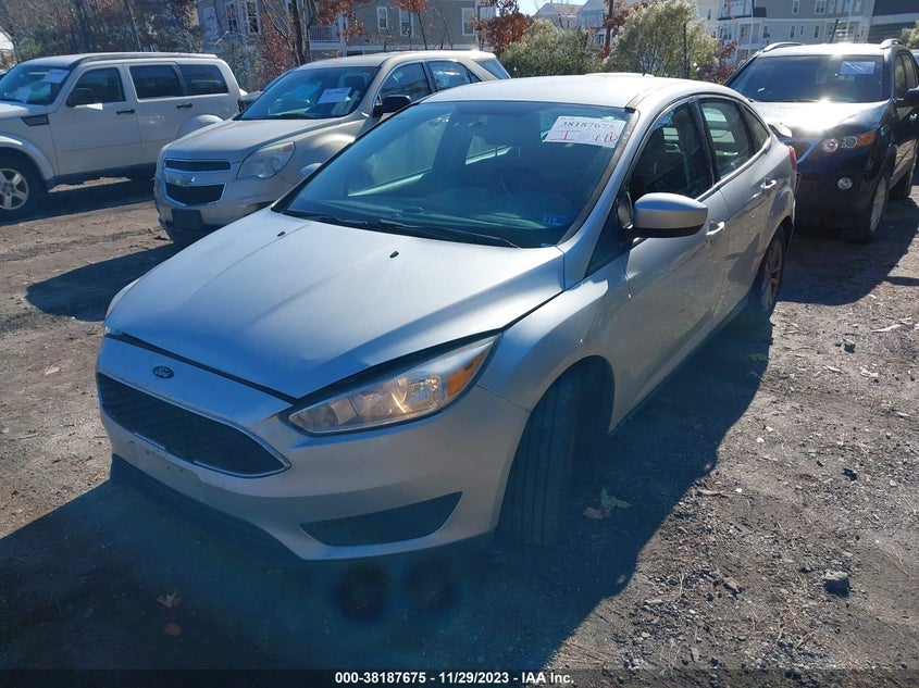 VIN 1FADP3FEXJL208054 2018 FORD FOCUS SE