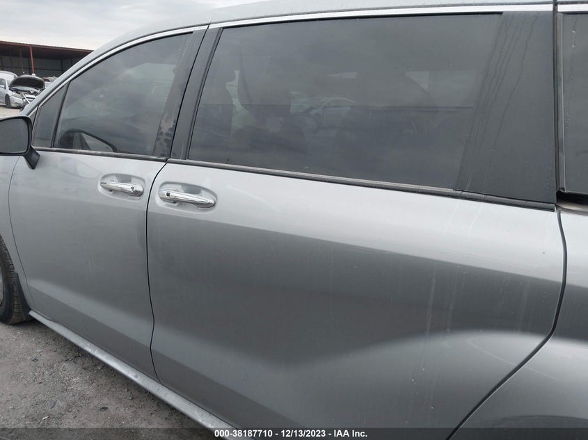 VIN 5TDYRKEC6NS110479 2022 TOYOTA SIENNA XLE