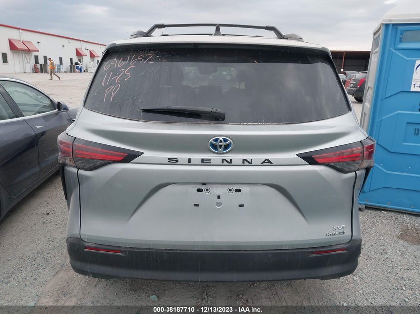 VIN 5TDYRKEC6NS110479 2022 TOYOTA SIENNA XLE