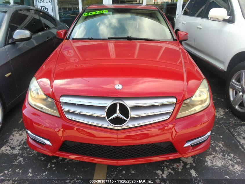 2013 MERCEDES-BENZ C 250 WDDGF4HB0DR261369