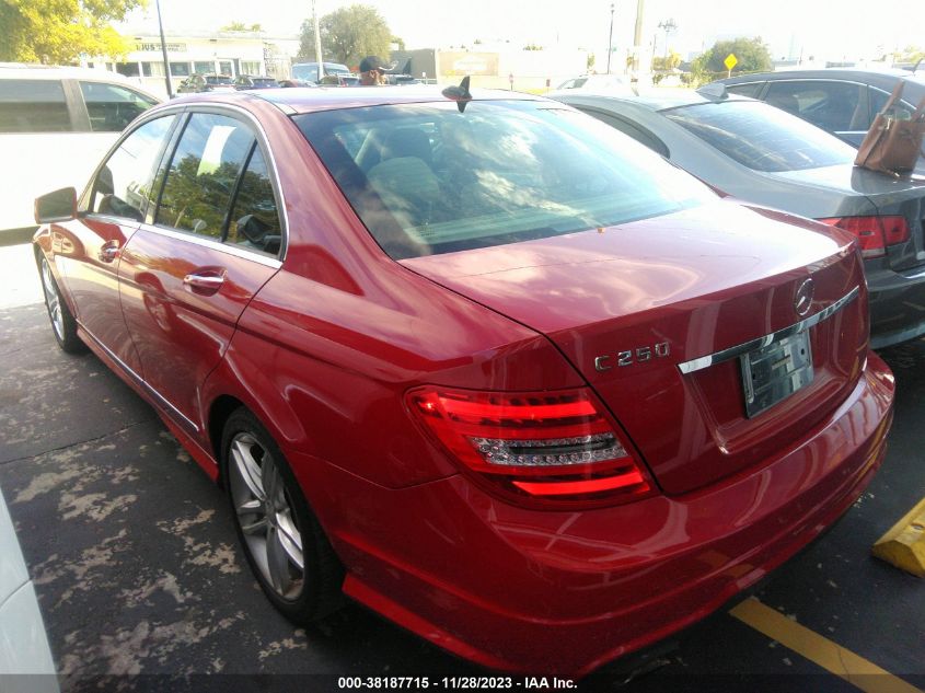 2013 MERCEDES-BENZ C 250 WDDGF4HB0DR261369