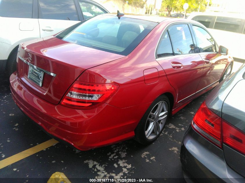 2013 MERCEDES-BENZ C 250 WDDGF4HB0DR261369