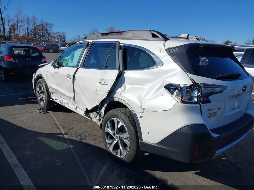 VIN 4S4BTANC1N3135885 2022 SUBARU OUTBACK LIMITED
