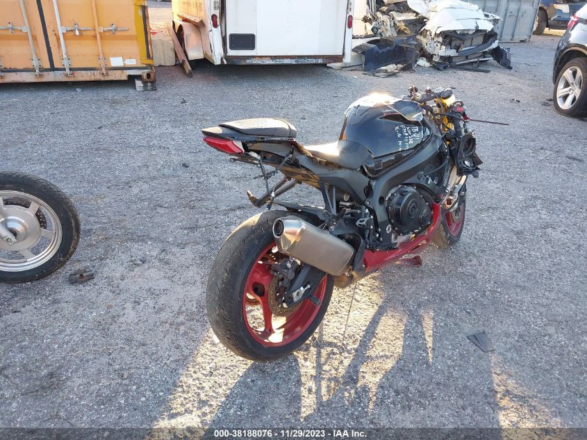 2018 SUZUKI GSX-R750 - JS1GR7MA3J2100996