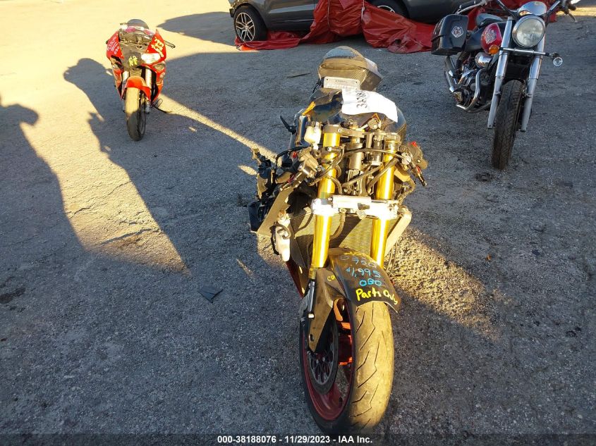 2018 SUZUKI GSX-R750 - JS1GR7MA3J2100996