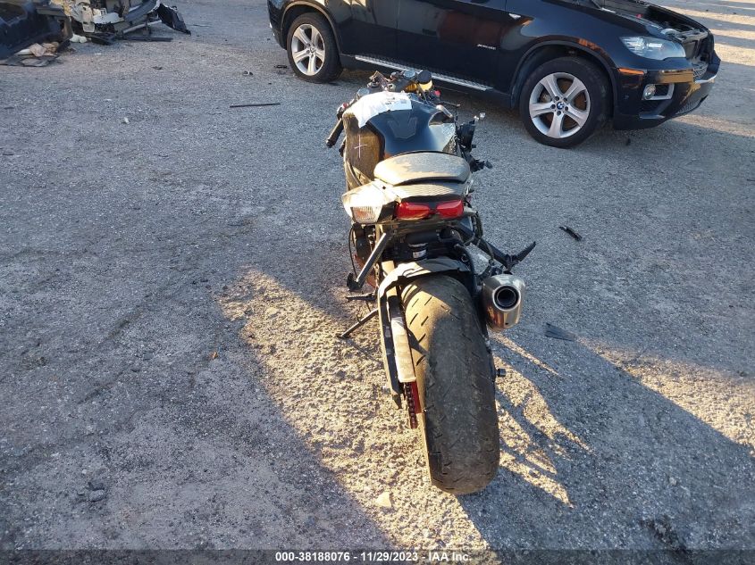 2018 SUZUKI GSX-R750 - JS1GR7MA3J2100996
