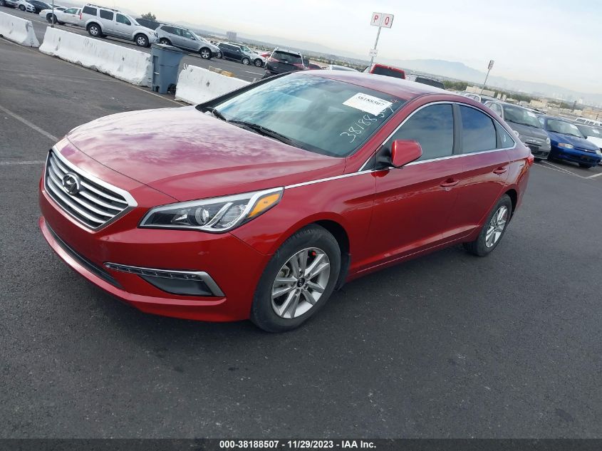 2015 HYUNDAI SONATA 2.4L SE - 5NPE24AF0FH236914