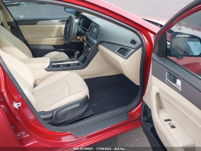 2015 HYUNDAI SONATA 2.4L SE - 5NPE24AF0FH236914
