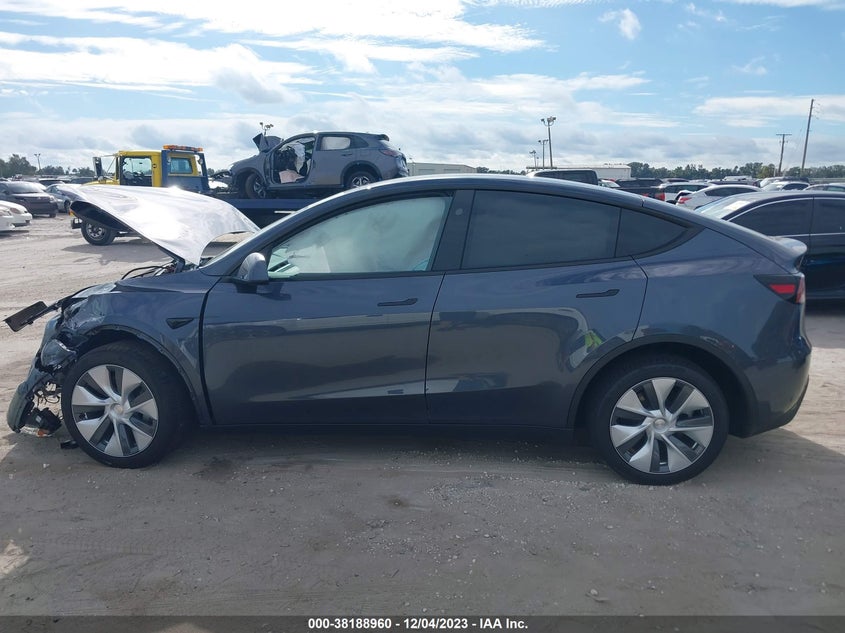 VIN 7SAYGDEE3PA158550 2023 TESLA MODEL Y
