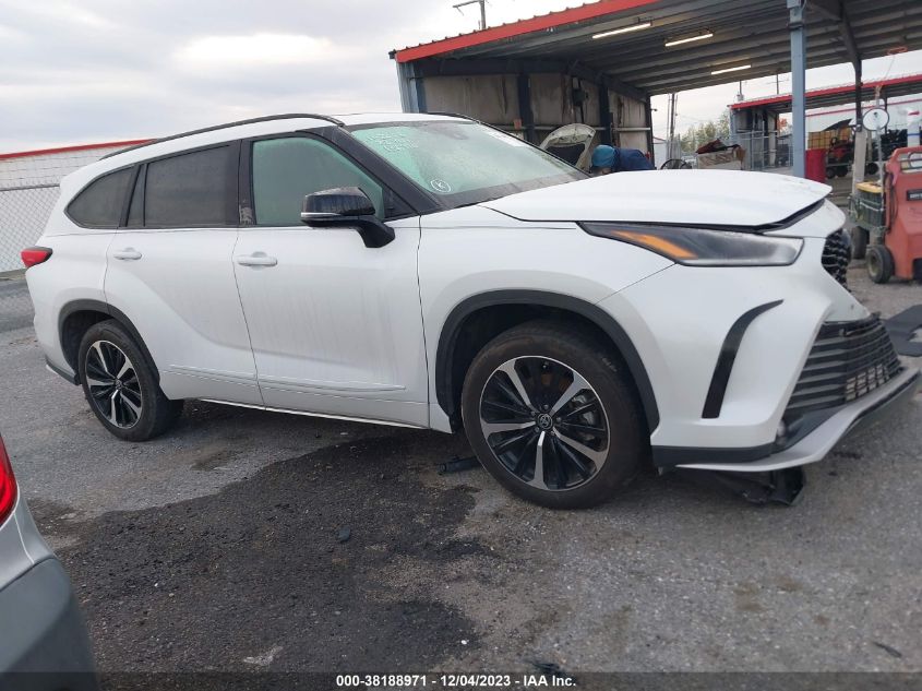 2022 TOYOTA HIGHLANDER XSE - 5TDLZRAH4NS136910