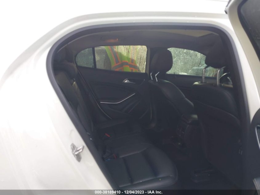 2015 MERCEDES-BENZ GLA 250 4MATIC - WDCTG4GB5FJ180015