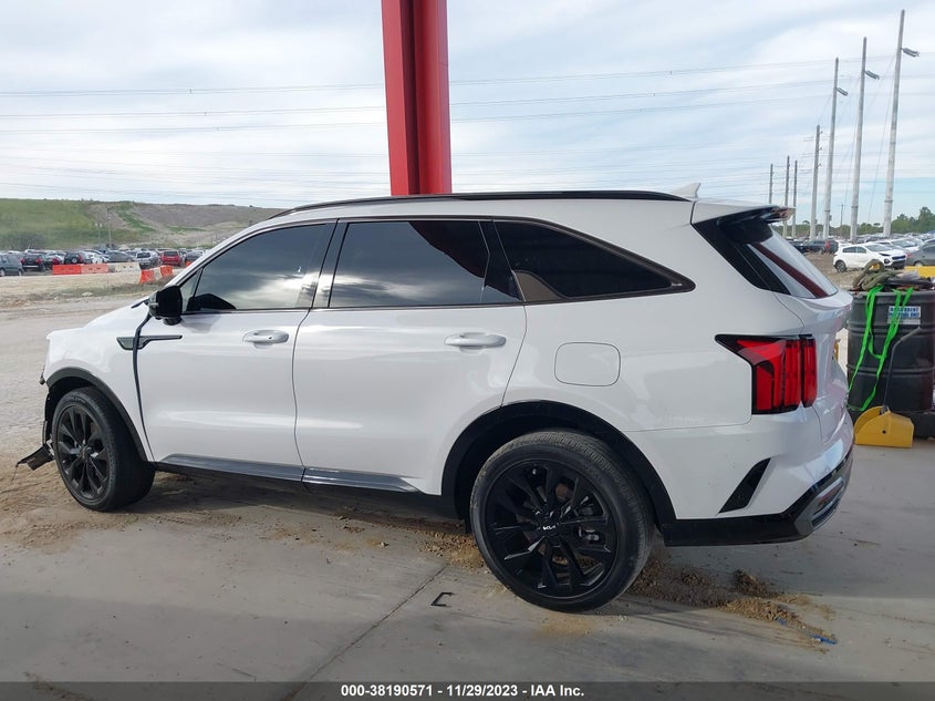 VIN 5XYRK4LF3NG161386 2022 KIA SORENTO SX/SXP