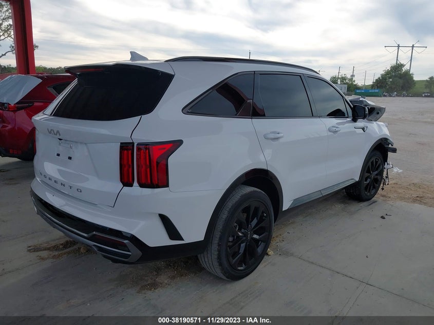 VIN 5XYRK4LF3NG161386 2022 KIA SORENTO SX/SXP