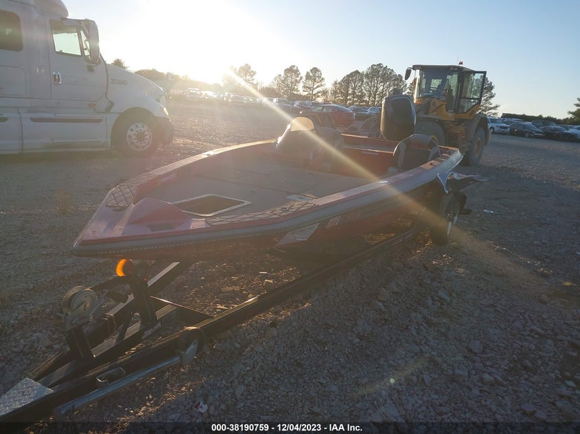1998 BUMBLE BEE BASSBOAT