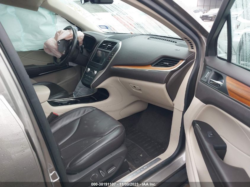 2017 LINCOLN MKC SELECT - 5LMCJ2D97HUL71796
