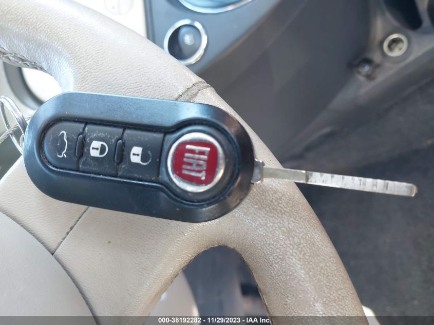 2013 FIAT 500 LOUNGE - 3C3CFFCR3DT561363